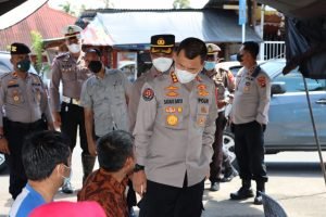 Kabid Humas Polda Sumbar Tinjau Pelaksanaan Vaksinasi Di Seputaran Wilkum Polres Tanah Datar.