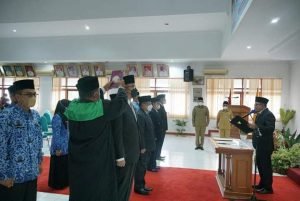 Bupati Eka Putra Lantik 22 orang Pejabat Pimpinan Tinggi Pratama dan Pejabat Administrasi di Lingkungan Pemerintah Kabupaten Tanah Datar