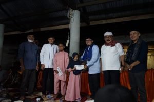 Hadiri Pemberian Santunan Anak Yatim, Bupati Eka: Waspada Terhadap Pendatang Baru.