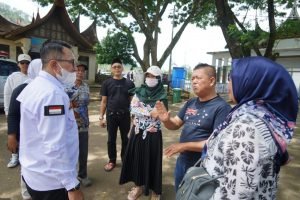 Tak Ingin Kecolongan Terhadap Pelayanan Wisatawan, Bupati Eka Putra Lakukan Sidak Ke Istano Basa Pagaruyung