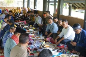 Randang Zara, Sajikan Makan Bajamba Tradisi Minang Kuno