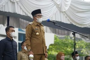 BUPATI EKA PUTRA PIMPIN APEL PERDANA SETELAH LIBUR IDUL FITRI 1443 H