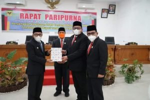 DPRD TANAH DATAR SAMPAIKAN REKOMENDASI TERHADAP LKPJ TAHUN 2021