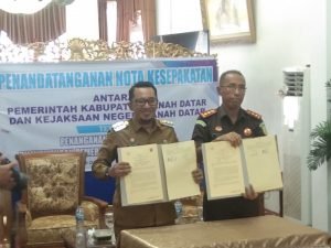 Pemkab Bersama Kejari Tanah Datar tandatangani MoU Kerjasama Bidang Perdata Dan Tata Usaha Negara.