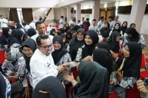 Bupati Eka Putra : Pemerintah Akan Perjuangkan Guru Honorer Menjadi P3K Dan ASN