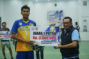 TIM BOLA VOLI PUTRA TANAH DATAR JUARA PADA KEJURPROV 2022