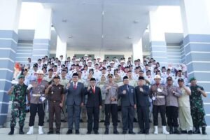 Bupati Eka Putra Kukuhkan 70 Anggota Paskibraka Tanah Datar Tahun 2022.