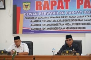 WABUP TANAH DATAR SAMPAIKAN JAWABAN TANGGAPAN DPRD ATAS TIGA RANPERDA