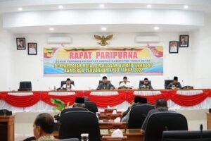 BUPATI EKA PUTRA SAMPAIKAN NOTA PERUBAHAN APBD TAHUN ANGGARAN 2022