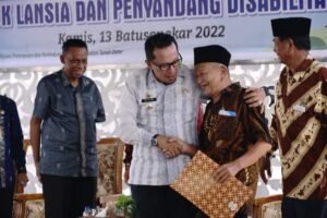 462 Lansia Dan Disabilitas Terima Bansos.