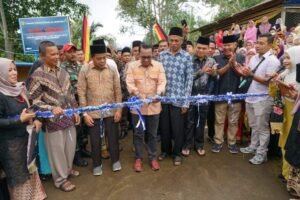 Hadiri dan Resmikan Pemakaian Jalan, Bupati Eka Putra Harap Dirawat dan Dipelihara