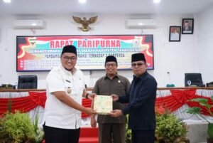 Fraksi-Fraksi DPRD Tanah Datar Berikan Tanggapan Atas Tiga Ranperda