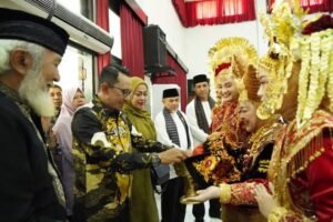 Mengukuhkan IKBT, Bupati Eka Putra : Perantau Salah Satu Pilar Pembangunan