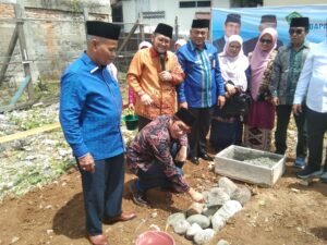 MIS Al-Ikhlas Batusangkar Terima Bantuan Dana Rp.130 juta