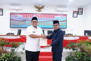 8 Fraksi DPRD Tanah Datar Sampaikan Pandangan Umum Ranperda APBD 2024