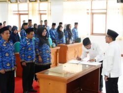 Lantik 56 Kepala Sekolah, Ini Kata Bupati Eka Putra.