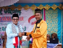 Hadiri Waqaf Tahfizh di MTsN 8, Bupati Eka Putra : Ini Bentuk Dukungan Progul Satu Rumah Satu Hafizh/Hafizah