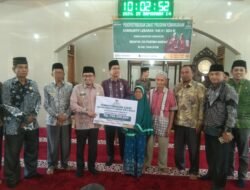 Bupati Eka Putra Serahkan Zakat Konsumtif Kepada 1532 Mustahiq.