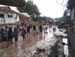 Akseses Jalan Batusangkar – Ombilin Lumpuh.