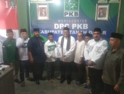 Richi Aprian Serahkan Formulir Ke PKB. Indra Gunalan: Semua Ada Mekanisme.