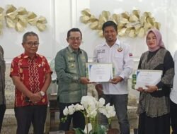 Serahkan Bantuan Untuk Korban Galodo, Ketua IKM Purbalingga Do’akan Ranah Minang Cepat Pulih