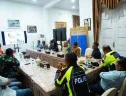 Rapat Evaluasi, Bupati Eka Putra Minta Seluruh Tim Utamakan Keselamatan