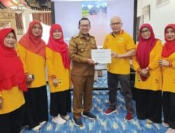 Turut Berduka, IKTDP Serahkan Bantuan Untuk Korban Bencana Di Tanah Datar