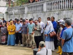 Tinjau Goro di Masjid Nurul Falah Baruah Bukik, Bupati Eka Putra Sampaikan Apresiasi