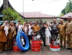 Peroleh Bantuan dari Kementan RI dan Anggota DPRD Sumbar, Bupati Eka Putra Sampaikan Terima Kasih