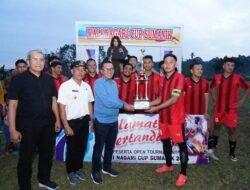 Bupati Eka Putra Tutup Turnamen Sepak Bola Wali Nagari Cup 1, Tuan Rumah Juara