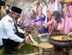 Dibuka Bupati, Festival Pesona Seribu Dulang Gulai Baluik Pucuak Palangeh Meriah