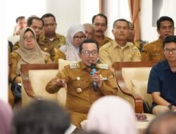 Rakor Bersama Distributor dan Pemilik Kios, Bupati Eka Putra : Stok Pupuk Bersubsidi Sangat Tersedia