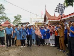 Lepas Jalan Santai, Bupati Eka Putra : Selain Meriahkan HUT RI, Kegiatan Ini Juga Meningkatkan Silaturahmi