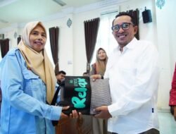 Sebanyak 50 Orang Petugas SDM PKH Terima Tablet