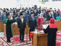 Tiga Unsur Pimpinan DPRD Kabupaten Tanah Datar Periode 2024-2029, Diambil Sumpah.