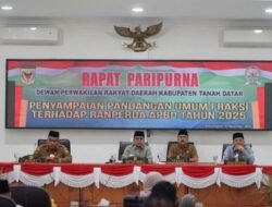 8 Fraksi DPRD Sampaikan Pandangan Umum Terhadap Nota Keuangan Ranperda APBD Tanah Datar TA 2025