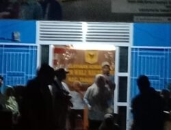 Tak Hiraukan Masa Tenang, Wali Nagari Agusrimayanto Bagi – Bagi Ayam Hingga Malam Hari.