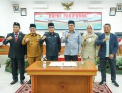 DPRD Tanah Datar Umumkan Usulan Pemberhentian dan Pengangkatan Bupati dan Wakil Bupati Tanah Datar