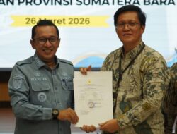 Serahkan LKPD kepada BPK RI Perwakilan Sumbar, Bupati Eka Putra Harap WTP Kembali Diraih Kabupaten Tanah Datar