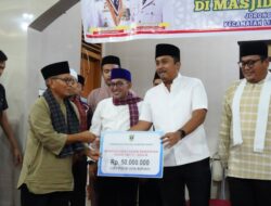 Safari Ramadan di Tanah Datar, Wagub Sumbar Bantu Masjid Al Amin Rp50 Juta